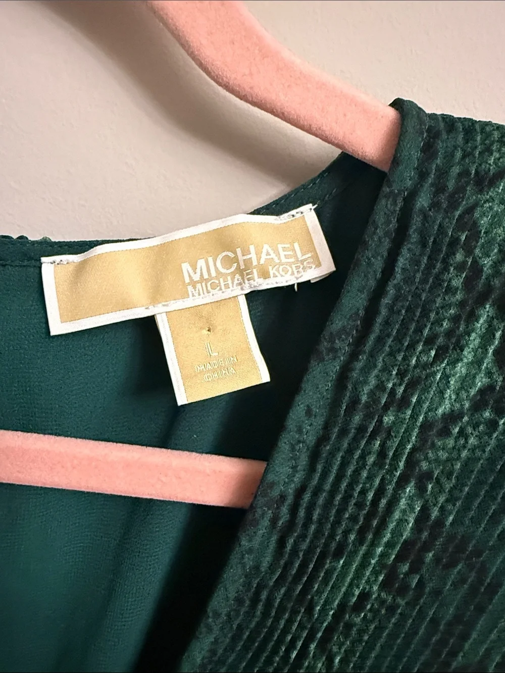 Michael kors Green Snake-Print Pleated V-Neck Blouse size L